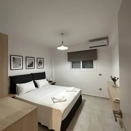 Oculus Kolonaki Apt *